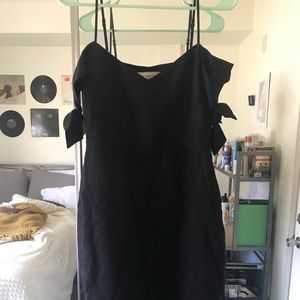 Abercrombie and Fitch off the shoulder dress